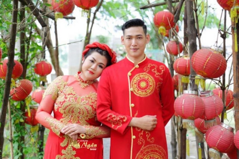 Mẫu chụp ảnh cưới với áo dài truyền thống cho cô dâu béo - Ảnh minh họa: Internet