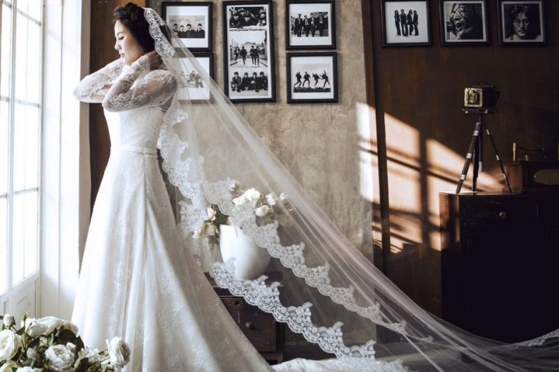 Váy cưới tay dài - Ảnh minh họa: Internet