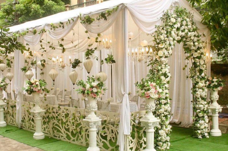 cổng hoa cưới đơn giản