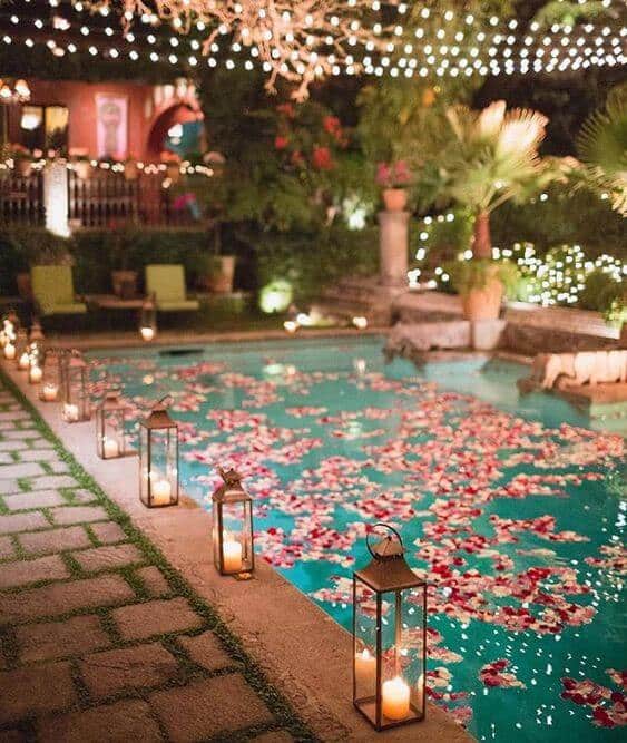 Trang trí tiệc cưới hồ bơi: Xu hướng tổ chức tiệc cưới cực HOT