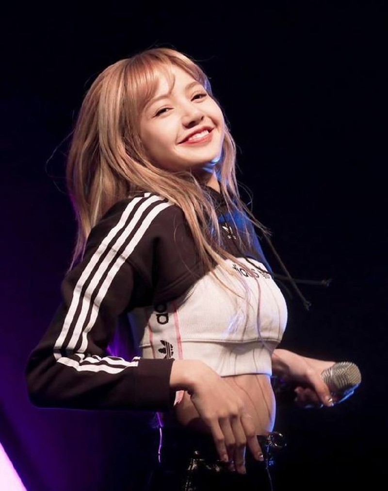 Hình ảnh Lisa cute và dễ thương nhất