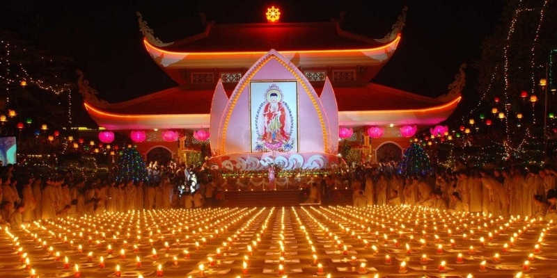 Theo chân MoMo điểm danh các lễ hội Phật giáo Việt Nam trong năm